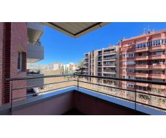 PISO DE 4 EN EL CENTRO MANRESA DE 4 HABITACIONES