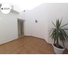 AMPLIO PISO TOTALMENTE REFORMADO AL LADO DEL CASCO ANTIGUO DE CUBELLES