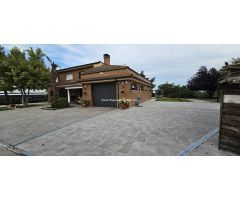 ALPICAT, CHALET EXCLUSIVO
