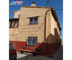 SE VENDE CASA JUNTO A LA PLAZA DE SAN MIGUEL (TARAZONA)