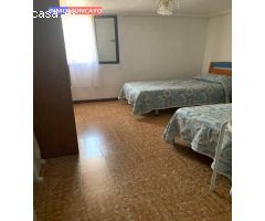 SE VENDE CASA EN MALÓN