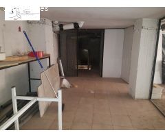 AMPLIO LOCAL COMERCIAL DE 2 ALTURAS CERCA PLAZA DE TOROS
