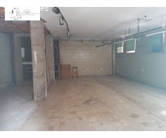 AMPLIO LOCAL COMERCIAL DE 2 ALTURAS CERCA PLAZA DE TOROS