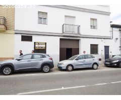 Local de 192 M2 en la mejor zona comercial y la de más paso en el centro de Sanlúcar.