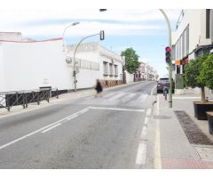 Local de 192 M2 en la mejor zona comercial y la de más paso en el centro de Sanlúcar.