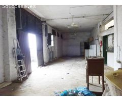 Local de 192 M2 en la mejor zona comercial y la de más paso en el centro de Sanlúcar.