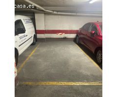 PLAZA DE GARAJE EN EL CENTRO DE ALICANTE CON TRASTERO ENORME