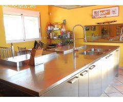 Su Nuevo Hogar en Busot con Vistas de Ensueño