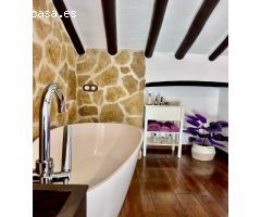 Casa Rústica con Historia del Siglo XVIII en Villanueva del Rosario – Tradición y Naturaleza
