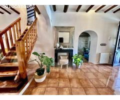 Casa Rústica con Historia del Siglo XVIII en Villanueva del Rosario – Tradición y Naturaleza
