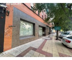 Local muy comercial en venta y alquiler en la Ronda Capuchinos