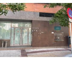 Local muy comercial en venta y alquiler en la Ronda Capuchinos
