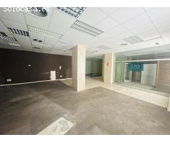 Local muy comercial en venta y alquiler en la Ronda Capuchinos