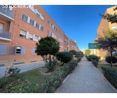 Amplio piso de 3 dormitorios en Simón Verde (Mairena del Aljarafe)