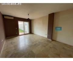 Casa adosada en venta en Huévar del Aljarafe – Urbanización Guadial