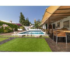 Deslumbrante chalet con piscina en Empuriabrava
