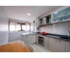 Se vende amplio piso de 4 dormitorios zona Pere Garau