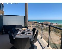 Exclusivo apartamento con vistas al mar. DISPONIBLE JULIO Y AGOSTO