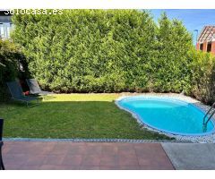 ¡Vive en tu propio paraíso en la Urbanización Los Olivos!