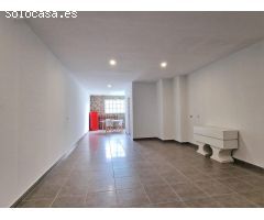 OPORTUNIDAD- LOCAL COMERCIAL EN PLANTA BAJA-REFORMADO Y TOTALMENTE DIÁFANO.