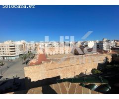 Ático frente al Castillo Fortaleza de Santa Pola