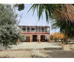 VENTA VILLA ILICE – CASA DE CAMPO EN ALZABARES