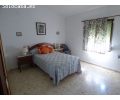 Villa en venta en Las Lagunas, Mijas + 6 naves colindantes