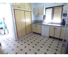 Villa en venta en Las Lagunas, Mijas + 6 naves colindantes