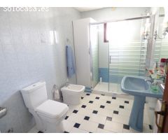Villa en venta en Las Lagunas, Mijas + 6 naves colindantes