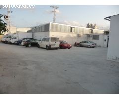 Villa en venta en Las Lagunas, Mijas + 6 naves colindantes
