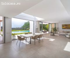 PRECIOSA VILLA EN SANTA CLARA GOLF, Marbella CON ESPECTACULARES VISTAS AL GOLF Y AL MAR
