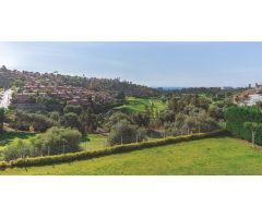 PRECIOSA VILLA EN SANTA CLARA GOLF, Marbella CON ESPECTACULARES VISTAS AL GOLF Y AL MAR