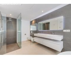 PRECIOSA VILLA EN SANTA CLARA GOLF, Marbella CON ESPECTACULARES VISTAS AL GOLF Y AL MAR