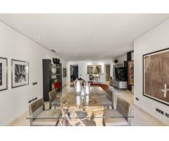 Apartamento en la Milla de Oro, Marbella