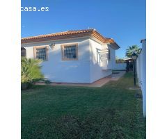 Magnifica villa independiente en una sola planta en venta