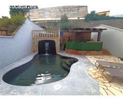 Adosado con piscina en cascada en Malaga