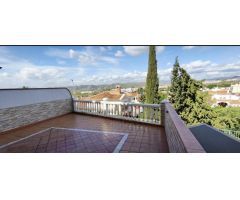 Adosado con piscina en cascada en Malaga