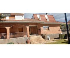 ESPECTACULAR CHALET