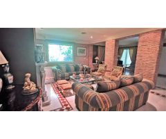 ESPECTACULAR  CHALET EN PEÑA LAS AGUILAS
