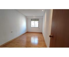 Alquiler en centro de Elche 164m2