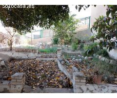 Se vende casa en La Cinta, barriada de Arboleas!!!