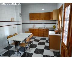 SE VENDE EXCELENTE Y GRAN PISO EN EL CENTRO DE VERA