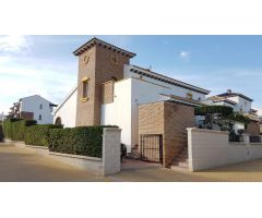 Se vende en Vera playa fantástico chalet adosado!!!