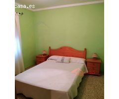 Casa Espaciosa y Acogedora en Almodóvar: ¡Su Nuevo Hogar lo Espera!
