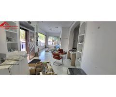 ???? ¡Atención inversores y emprendedores! Amplio local en esquina en zona Ollerías