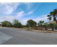 GRAN TERRENO RESIDENCIAL ESQUINERO EN EL ROMANÍ - EL VENDRELL