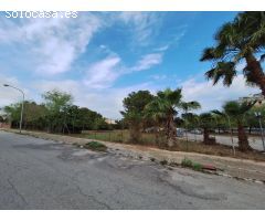 GRAN TERRENO RESIDENCIAL ESQUINERO EN EL ROMANÍ - EL VENDRELL