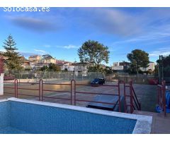 Terreno muy céntrico con garaje y piscina