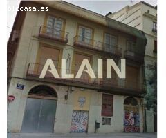 EDIFICIO EN VENTA EN EL CARMEN  CON GARAJE ZONA CIUTAT VELLA.