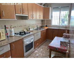 CASA SITUADA EN TOCÓN CON AMPLIAS SUPERFICIES Y MUCHAS POSIBILIDADES !!!!